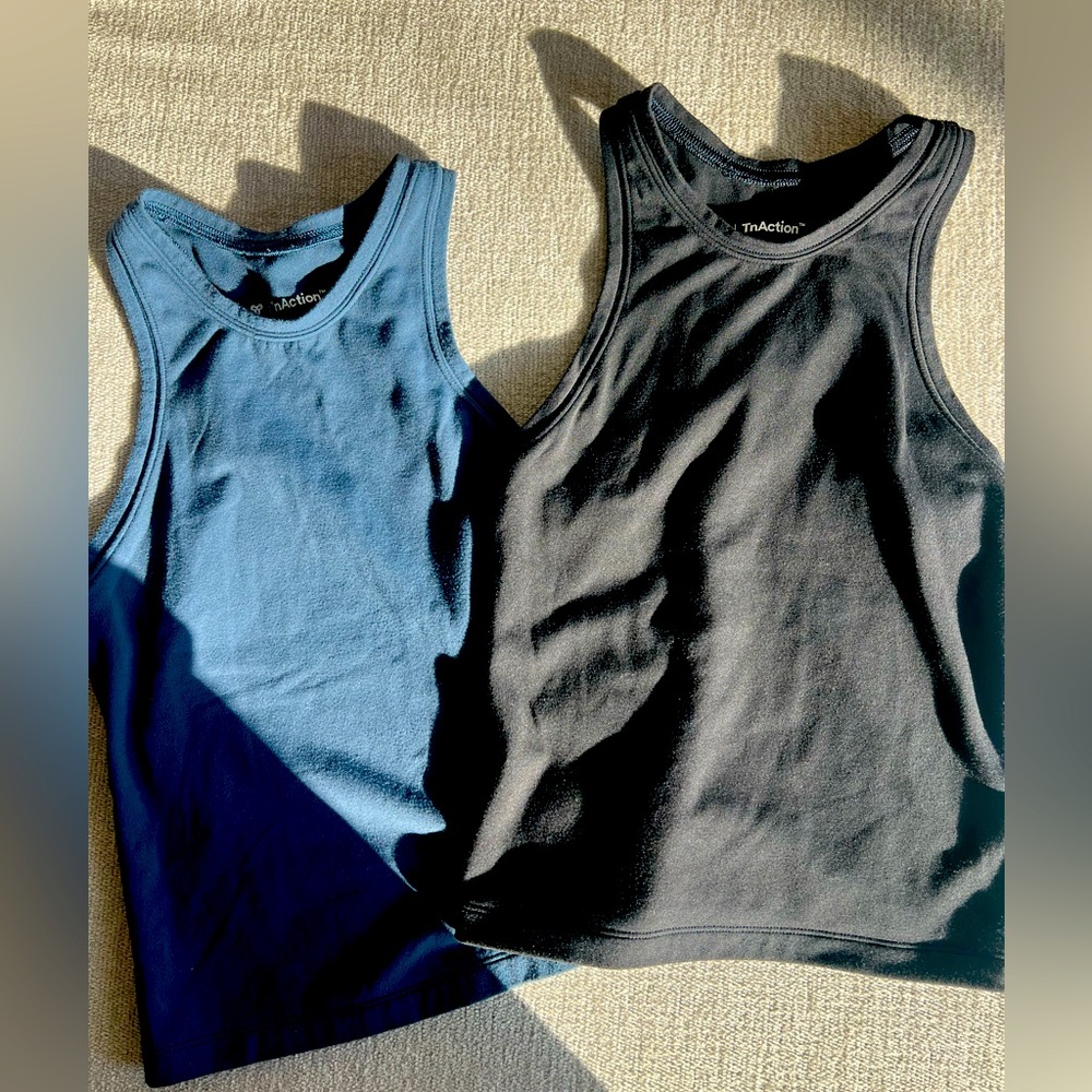 TNA ACTION 
SET OF TWO SPORTS TANKS